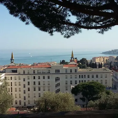 Le Mas Des Cigales Apartament *